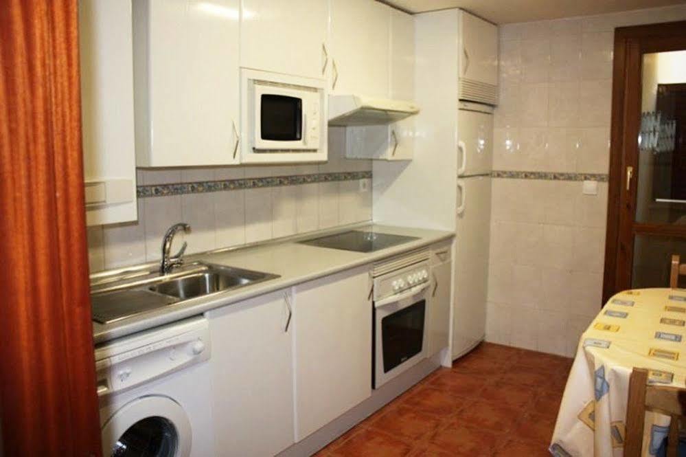 Apartamentos 3000 Jaca Bagian luar foto