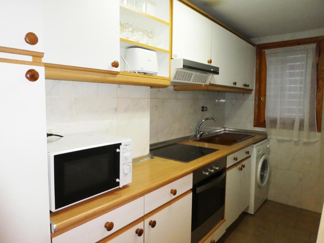 Apartamentos 3000 Jaca Bagian luar foto